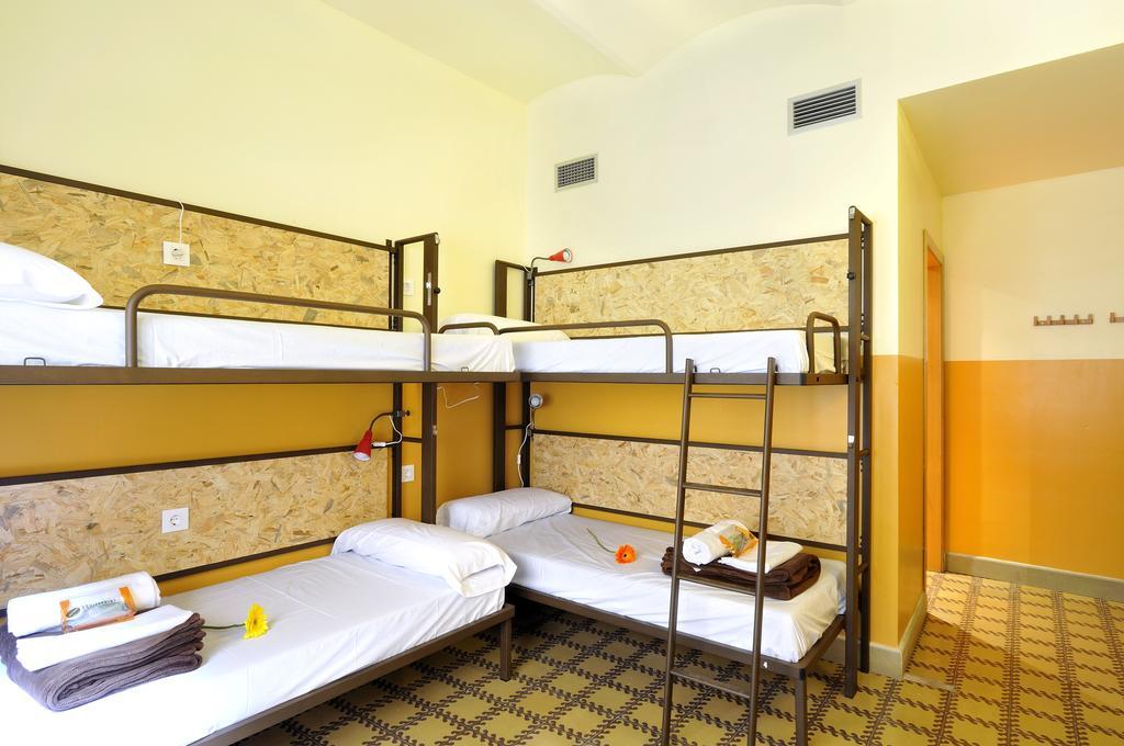 Equity Point Hostel Girona