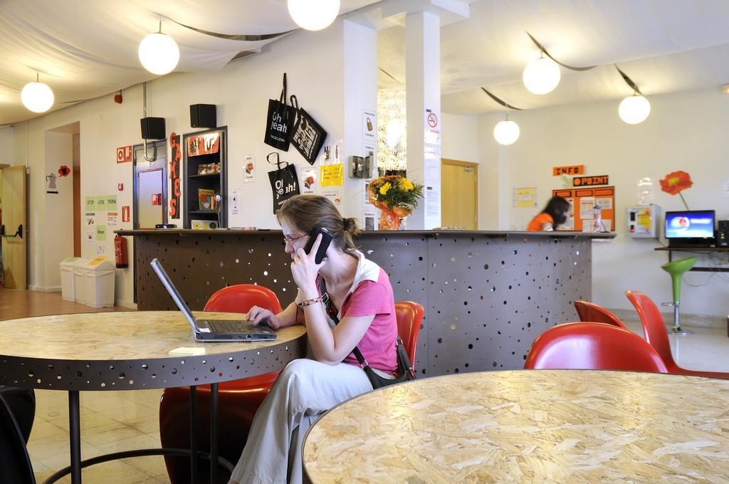 Equity Point Hostel Girona *