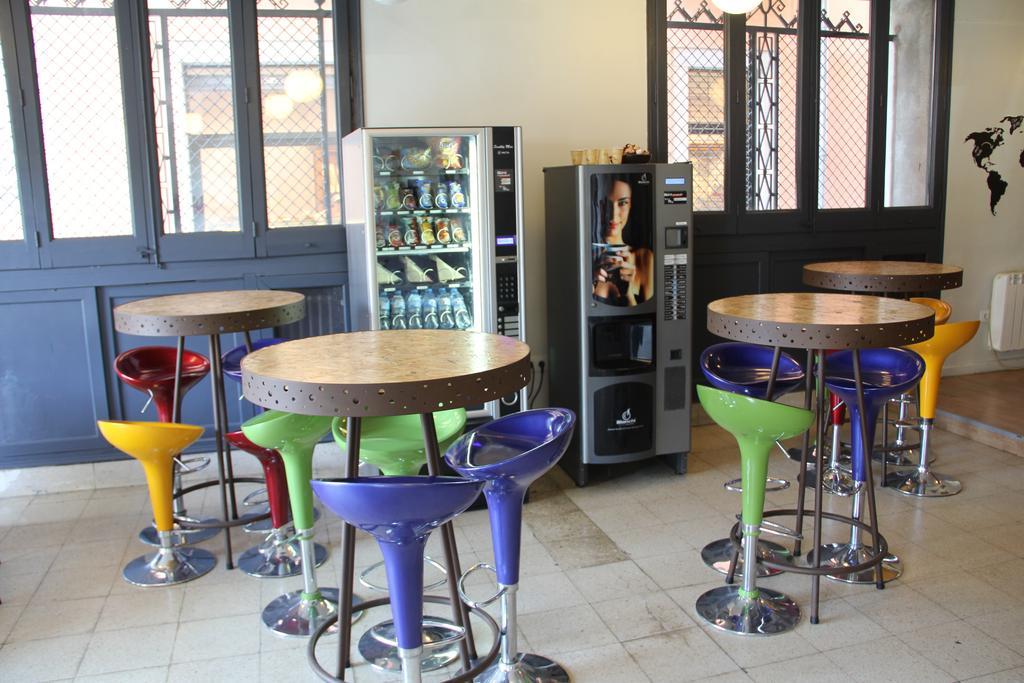 Hostel Equity Point Hostel Girona *