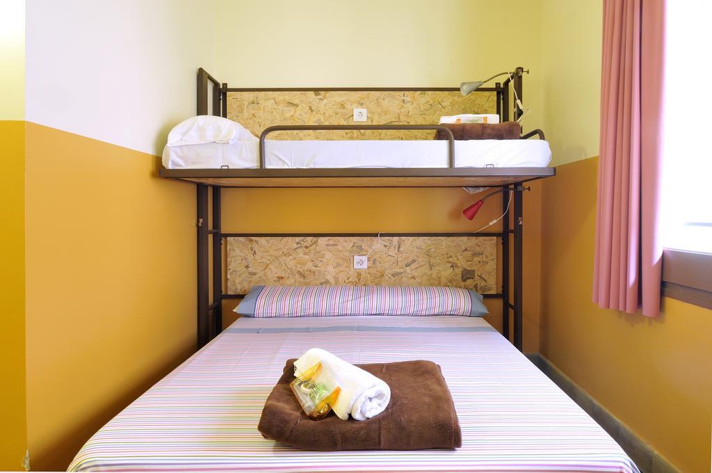 Equity Point Hostel Girona