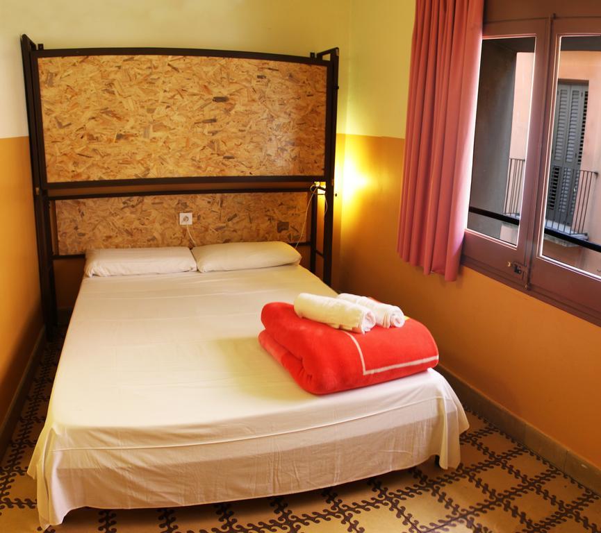 Hostal Equity Point Hostel Girona *