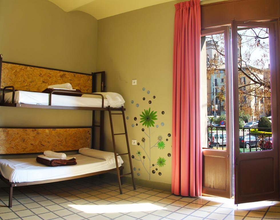 Hostal Equity Point Hostel Girona