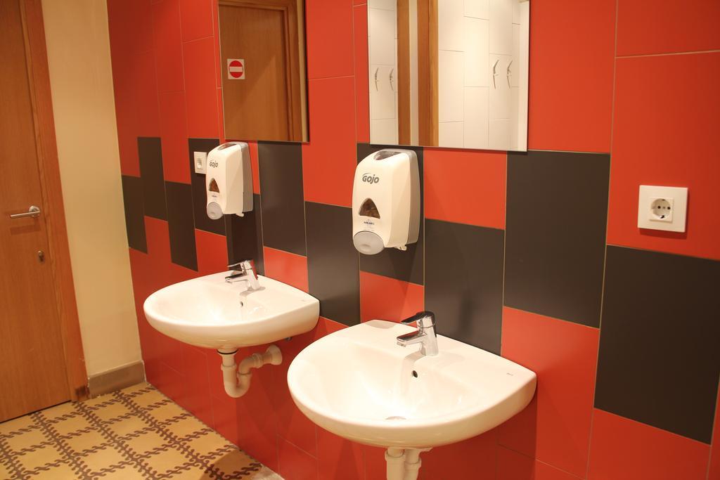 Equity Point Hostel Girona